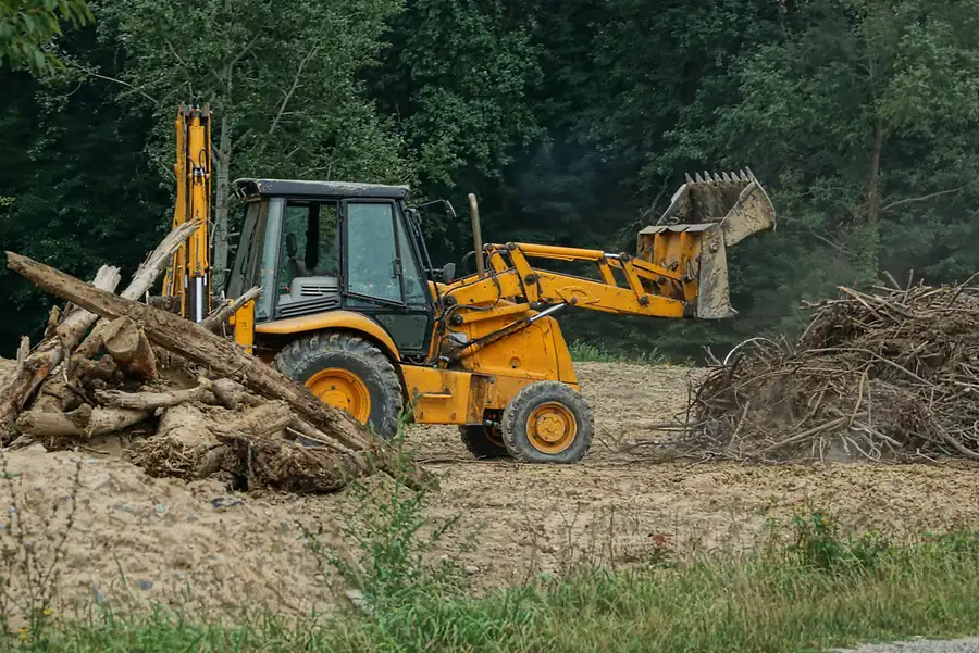Land Clearing Services That Manage Vegetation And Debris Removal New Orleans, LA